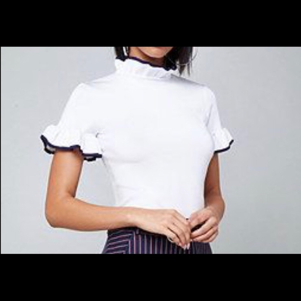 NWT Bebe Miranda ruffled sweater top